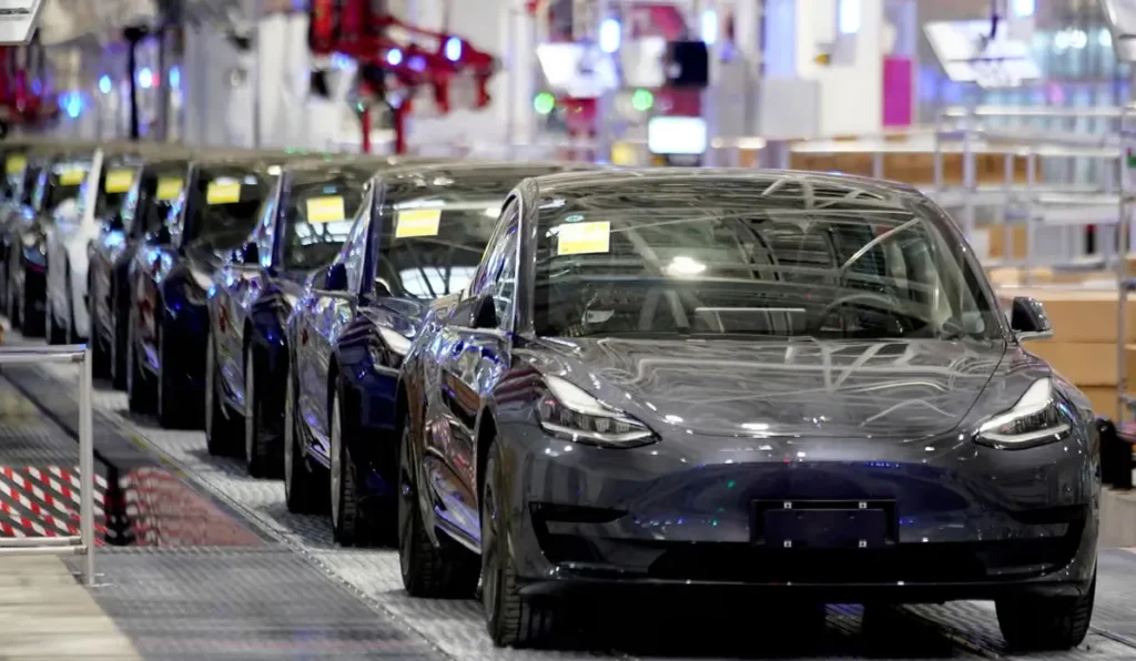 테슬라 인도량 왜 줄었을까? TSLA 주가에 미칠 영향과 투자 점검 사항